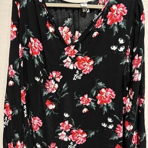 Old Navy black floral top size XXL
